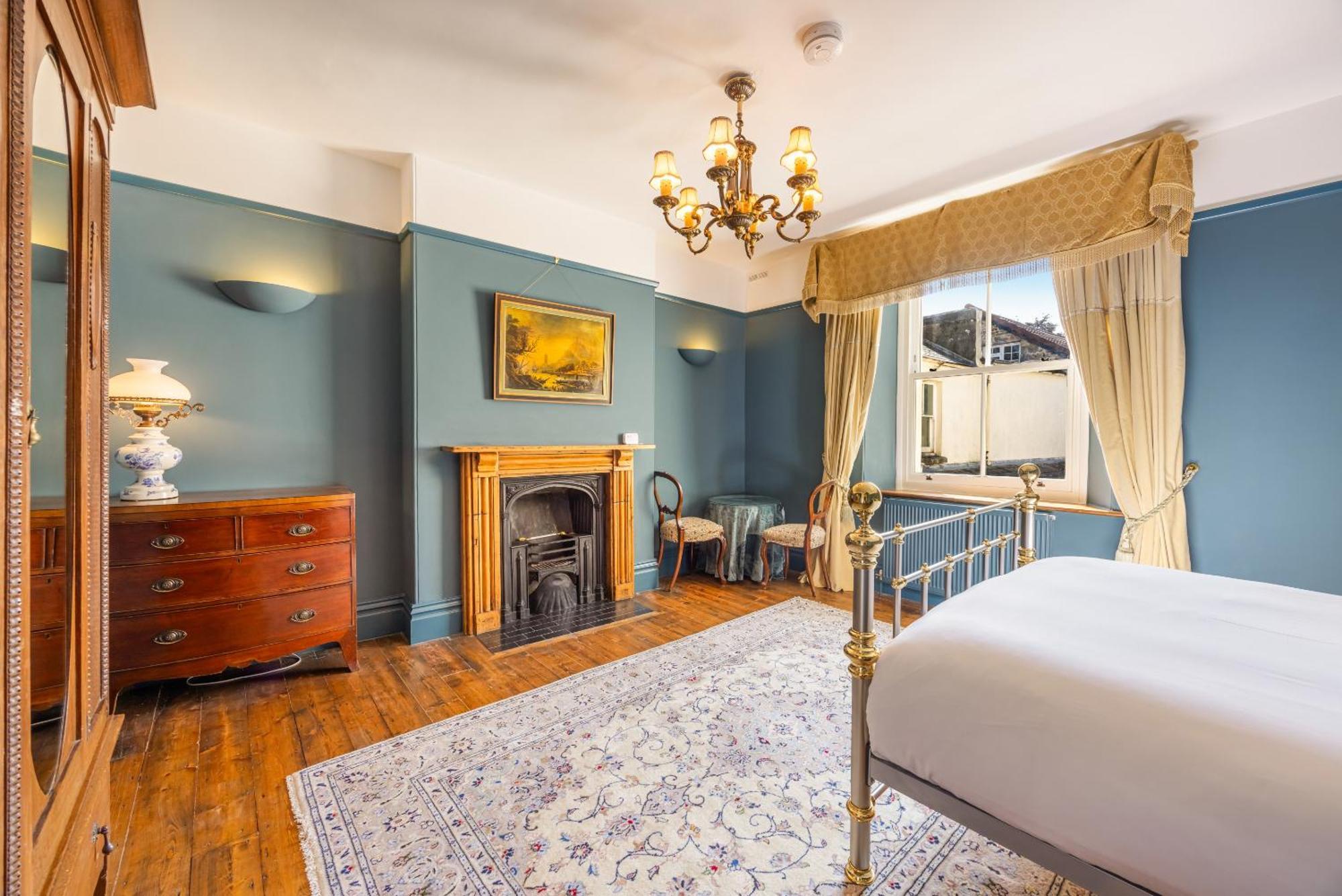 Blue Bliss - Sumptuous, Period Apartment Chagford Exterior photo