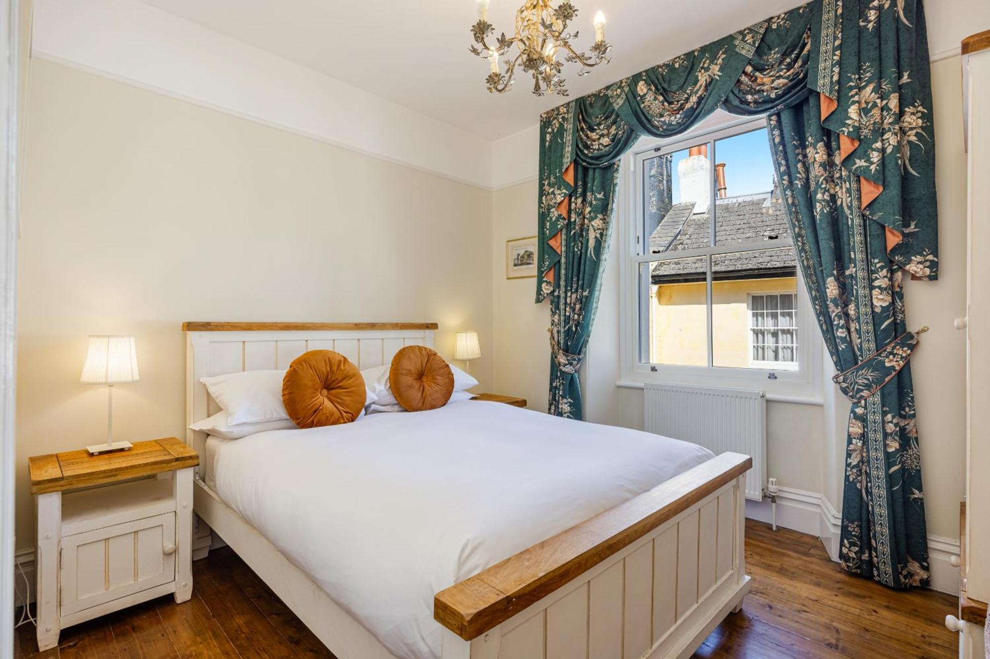 Blue Bliss - Sumptuous, Period Apartment Chagford Exterior photo